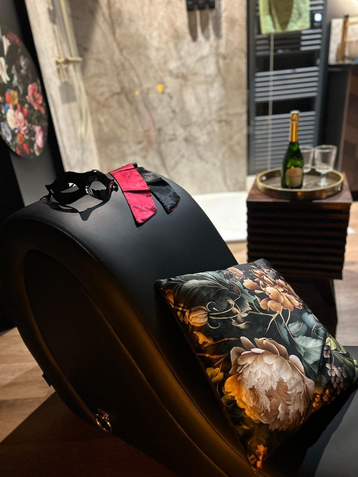 Love Room La Croix De Saint Andre 部屋 写真